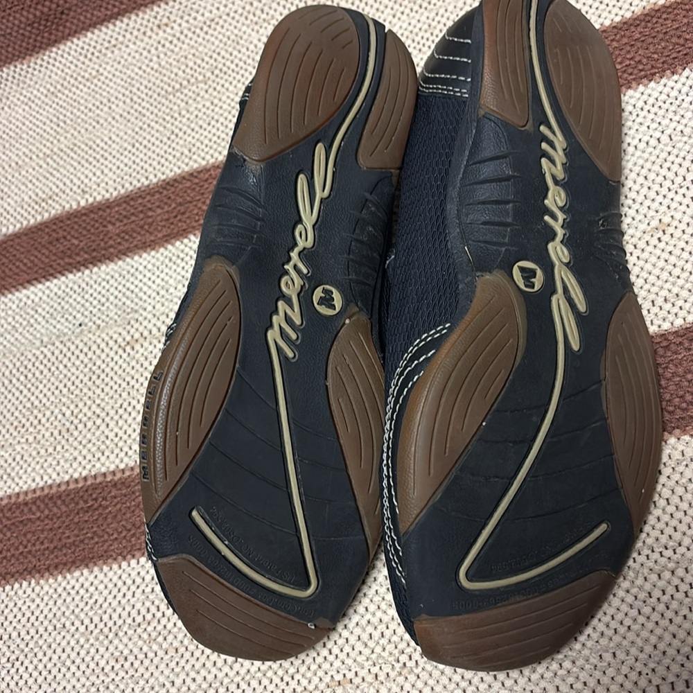 Merrell Women’s 9.5 Performance Merrells - Picture 5 of 5